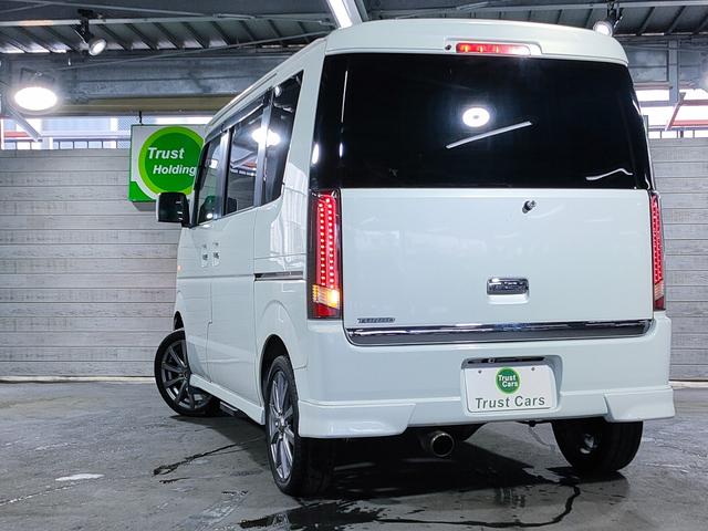 エブリイワゴン レザーセレクション　特別仕様車／ハーフレザーシート／両側パワースライドドア／ＨＤＤナビ／後席モニター／ＥＴＣ／追加スピーカー／サブウーハー／ＬＥＤヘッドライト／ＬＥＤフォグランプ／オートステップ／（6枚目）