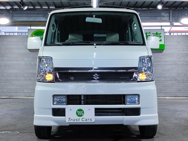 エブリイワゴン レザーセレクション　特別仕様車／ハーフレザーシート／両側パワースライドドア／ＨＤＤナビ／後席モニター／ＥＴＣ／追加スピーカー／サブウーハー／ＬＥＤヘッドライト／ＬＥＤフォグランプ／オートステップ／（7枚目）