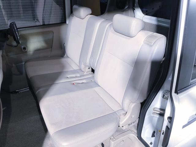 エブリイワゴン レザーセレクション　特別仕様車／ハーフレザーシート／両側パワースライドドア／ＨＤＤナビ／後席モニター／ＥＴＣ／追加スピーカー／サブウーハー／ＬＥＤヘッドライト／ＬＥＤフォグランプ／オートステップ／（28枚目）