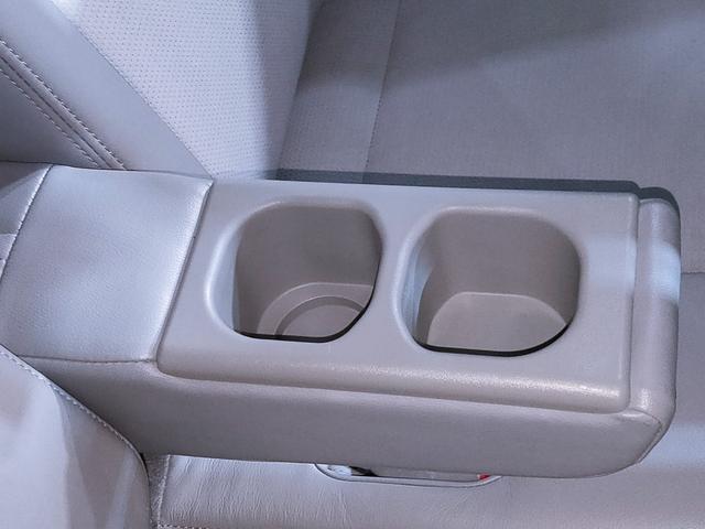 エブリイワゴン レザーセレクション　特別仕様車／ハーフレザーシート／両側パワースライドドア／ＨＤＤナビ／後席モニター／ＥＴＣ／追加スピーカー／サブウーハー／ＬＥＤヘッドライト／ＬＥＤフォグランプ／オートステップ／（36枚目）