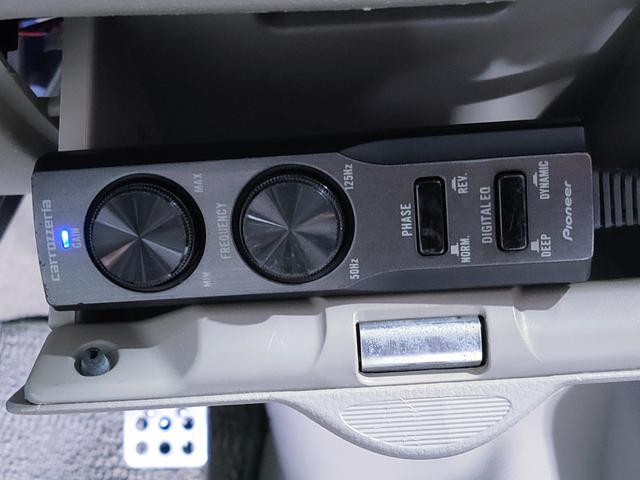 エブリイワゴン レザーセレクション　特別仕様車／ハーフレザーシート／両側パワースライドドア／ＨＤＤナビ／後席モニター／ＥＴＣ／追加スピーカー／サブウーハー／ＬＥＤヘッドライト／ＬＥＤフォグランプ／オートステップ／（51枚目）