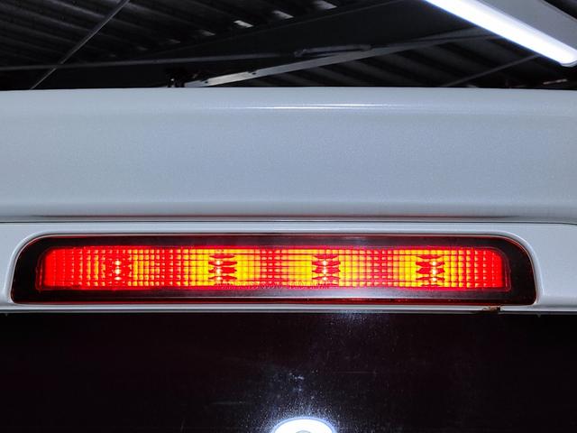 エブリイワゴン レザーセレクション　特別仕様車／ハーフレザーシート／両側パワースライドドア／ＨＤＤナビ／後席モニター／ＥＴＣ／追加スピーカー／サブウーハー／ＬＥＤヘッドライト／ＬＥＤフォグランプ／オートステップ／（62枚目）