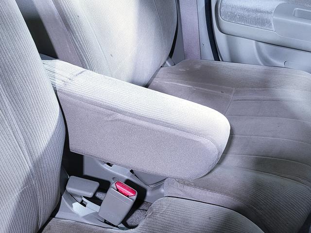 アトレーワゴン カスタムターボＲＳ　ＩＣ付きターボ／ハイルーフ／ＨＤＤナビ／地デジ／キセノン／フォグランプ／１３インチ純正アルミホイール／キーレス／オートエアコン／両側スライドドア／（20枚目）