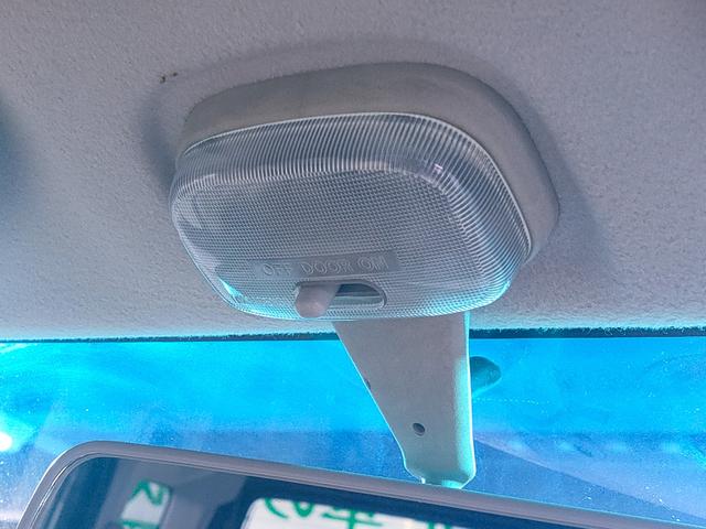 アトレーワゴン カスタムターボＲＳ　ＩＣ付きターボ／ハイルーフ／ＨＤＤナビ／地デジ／キセノン／フォグランプ／１３インチ純正アルミホイール／キーレス／オートエアコン／両側スライドドア／（32枚目）