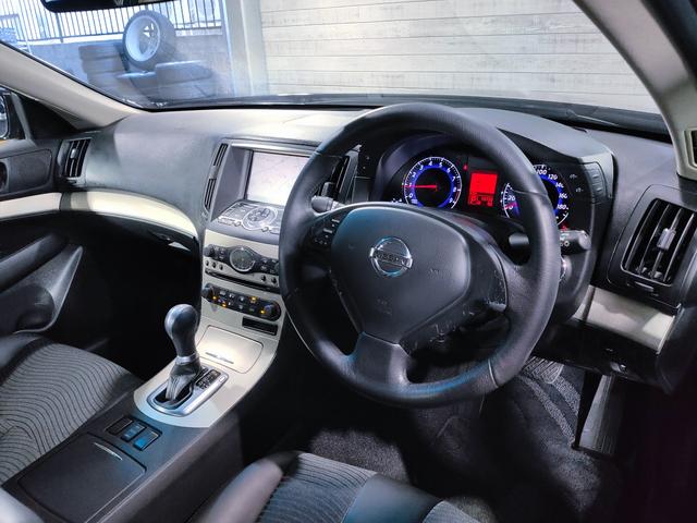 スカイライン 250GT V36型/走行2万キロ/純正ナビ/バックカメラ/サイドカメラ/17インチ純正アルミホイール/キセノン/パワーシート/プッシュスタート/スマートキー/オートエアコン/オートライト/ETC/(45枚目)