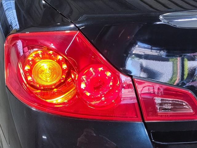 スカイライン 250GT V36型/走行2万キロ/純正ナビ/バックカメラ/サイドカメラ/17インチ純正アルミホイール/キセノン/パワーシート/プッシュスタート/スマートキー/オートエアコン/オートライト/ETC/(54枚目)