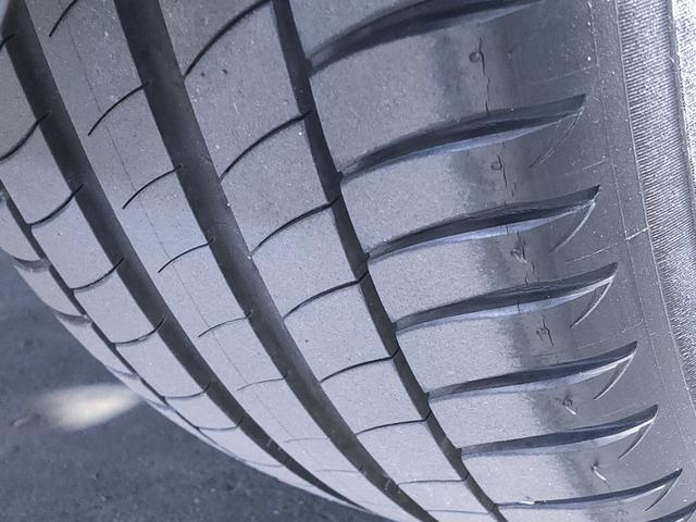 スカイライン 250GT V36型/走行2万キロ/純正ナビ/バックカメラ/サイドカメラ/17インチ純正アルミホイール/キセノン/パワーシート/プッシュスタート/スマートキー/オートエアコン/オートライト/ETC/(68枚目)