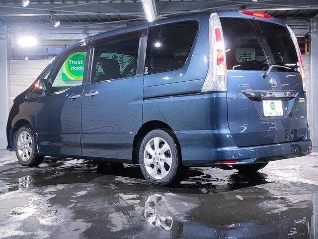セレナ ハイウェイスター　禁煙車／ナビ／地デジ／Ｂｌｕｅｔｏｏｔｈ対応／両側電動スライドドア／エアロ／フォグランプ／プッシュスタート／スマートキー／純正アルミホイール／オートエアコン／オートライト／ＥＴＣ／（8枚目）