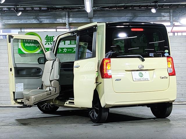 タント ウェルカムシートＸ　／助手席ターンリフト／ワンオーナー／純正ナビ／バックカメラ／パワースライドドア／１４インチ社外アルミホイール／プッシュスタート／スマートキー／オートエアコン／（5枚目）