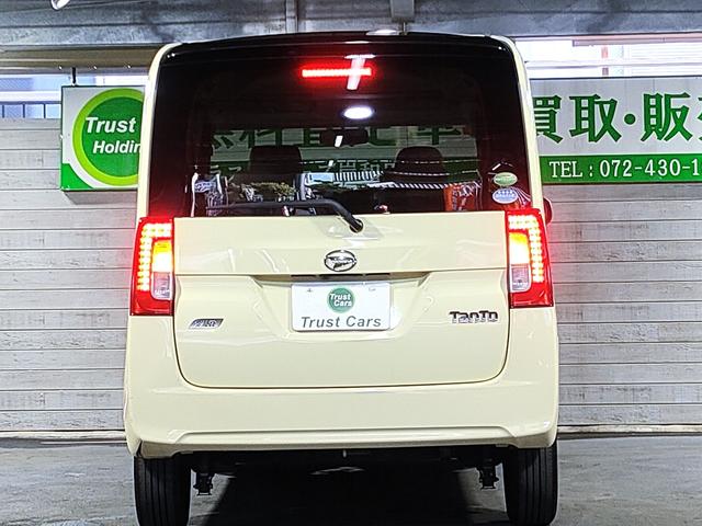 タント ウェルカムシートＸ　／助手席ターンリフト／ワンオーナー／純正ナビ／バックカメラ／パワースライドドア／１４インチ社外アルミホイール／プッシュスタート／スマートキー／オートエアコン／（10枚目）
