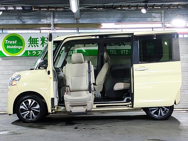 タント ウェルカムシートＸ　／助手席ターンリフト／ワンオーナー／純正ナビ／バックカメラ／パワースライドドア／１４インチ社外アルミホイール／プッシュスタート／スマートキー／オートエアコン／（13枚目）