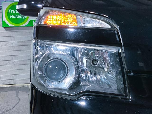 ヘッドライトに照度を妨げるような曇りはございません！