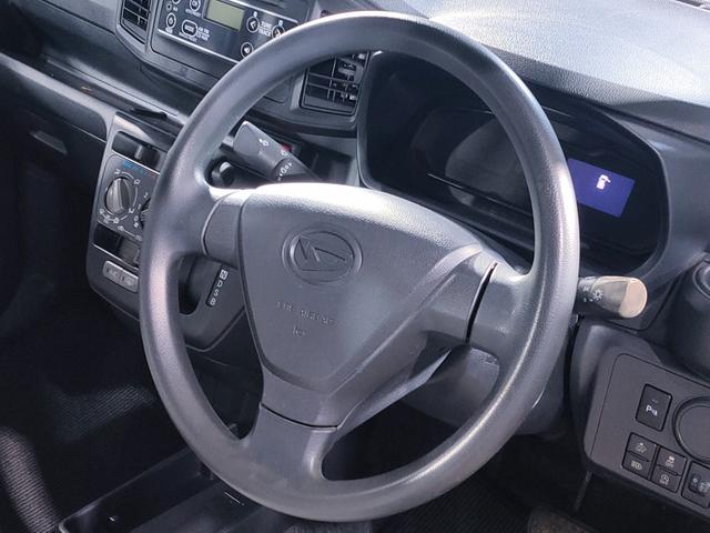 純正ステアリングに気になるほどのスレはございません！