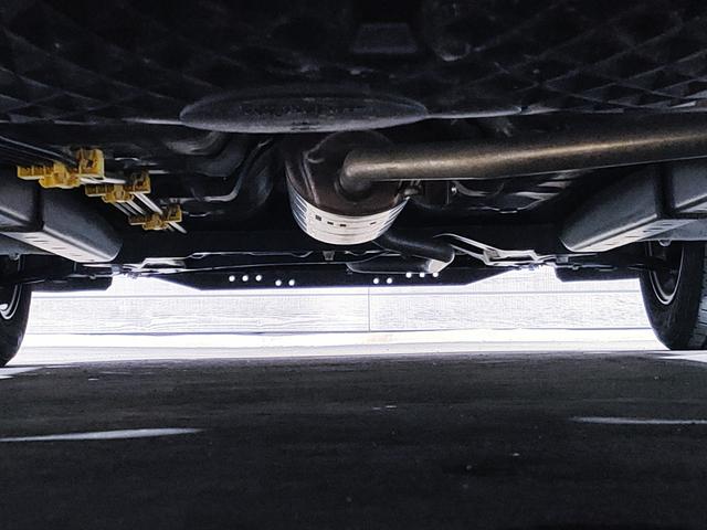 下廻りに気になるようなサビや損傷等はございません。