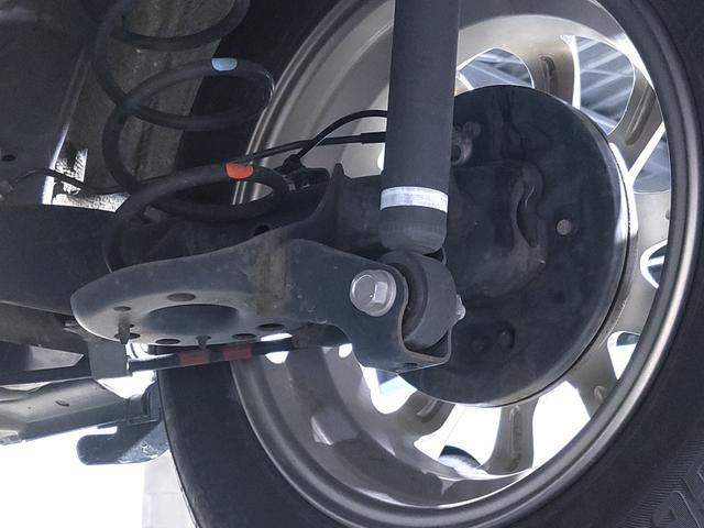 下廻りに気になるようなサビや損傷等はございません。