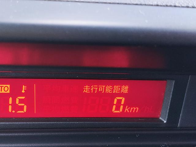 プレマシー ２０ＣＳ　禁煙車／地デジナビ／両側スライドドア／ＥＴＣ／７人乗り／フルオートエアコン／１５インチ社外アルミ（25枚目）