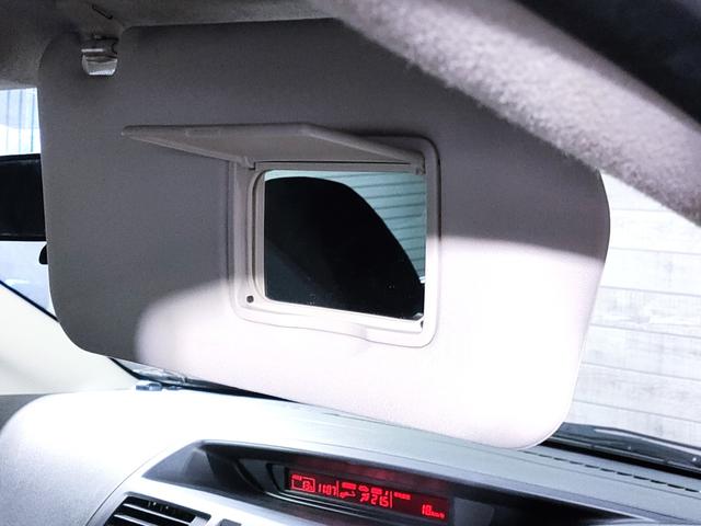 プレマシー ２０ＣＳ　禁煙車／地デジナビ／両側スライドドア／ＥＴＣ／７人乗り／フルオートエアコン／１５インチ社外アルミ（38枚目）