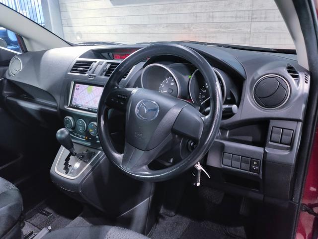 プレマシー ２０ＣＳ　禁煙車／地デジナビ／両側スライドドア／ＥＴＣ／７人乗り／フルオートエアコン／１５インチ社外アルミ（39枚目）