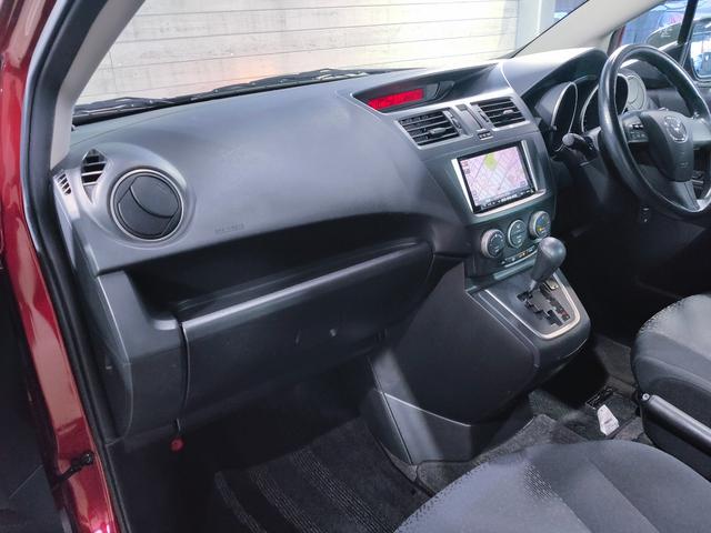 プレマシー ２０ＣＳ　禁煙車／地デジナビ／両側スライドドア／ＥＴＣ／７人乗り／フルオートエアコン／１５インチ社外アルミ（40枚目）