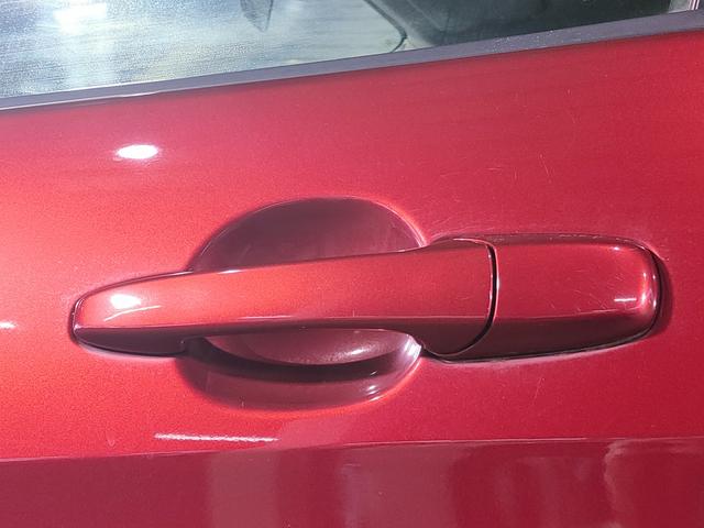 プレマシー ２０ＣＳ　禁煙車／地デジナビ／両側スライドドア／ＥＴＣ／７人乗り／フルオートエアコン／１５インチ社外アルミ（53枚目）