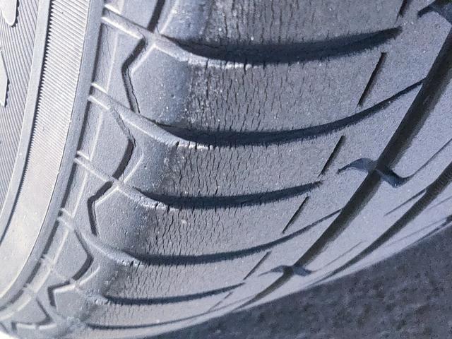 プレマシー ２０ＣＳ　禁煙車／地デジナビ／両側スライドドア／ＥＴＣ／７人乗り／フルオートエアコン／１５インチ社外アルミ（62枚目）