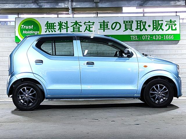 アルト F レーダーブレーキサポート装着車/5AGS/禁煙/衝突軽減/誤発進抑制/キーレス/13インチ社外アルミホイール/FM・AMラジオ付きCDプレイヤー/PS/PW/取扱説明書/記録簿/(9枚目)