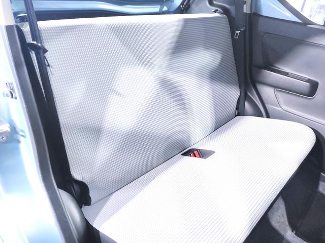 アルト F レーダーブレーキサポート装着車/5AGS/禁煙/衝突軽減/誤発進抑制/キーレス/13インチ社外アルミホイール/FM・AMラジオ付きCDプレイヤー/PS/PW/取扱説明書/記録簿/(17枚目)