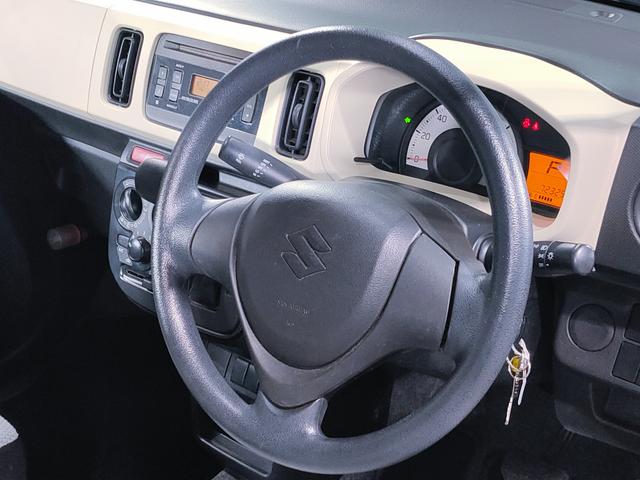 アルト F レーダーブレーキサポート装着車/5AGS/禁煙/衝突軽減/誤発進抑制/キーレス/13インチ社外アルミホイール/FM・AMラジオ付きCDプレイヤー/PS/PW/取扱説明書/記録簿/(18枚目)