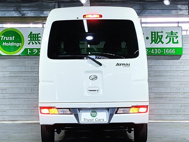 アトレーワゴン 　リヤシートリフトＳＡＩＩＩ／福祉車両／スマートアシスト／ハイルーフ／１３インチ純正アルミホイール／オートハイビーム／キーレス／ＣＤ／オートエアコン／取扱説明書／記録簿／（9枚目）