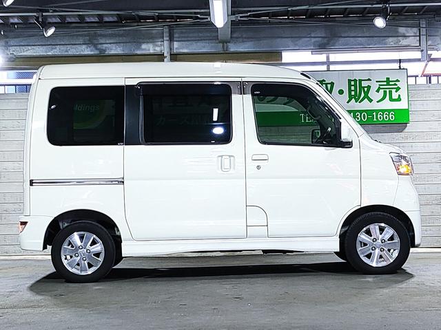 アトレーワゴン 　リヤシートリフトＳＡＩＩＩ／福祉車両／スマートアシスト／ハイルーフ／１３インチ純正アルミホイール／オートハイビーム／キーレス／ＣＤ／オートエアコン／取扱説明書／記録簿／（11枚目）