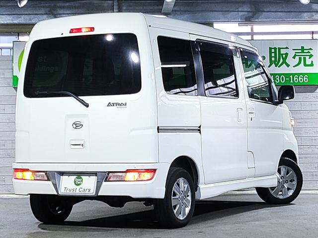 アトレーワゴン 　リヤシートリフトＳＡＩＩＩ／福祉車両／スマートアシスト／ハイルーフ／１３インチ純正アルミホイール／オートハイビーム／キーレス／ＣＤ／オートエアコン／取扱説明書／記録簿／（14枚目）