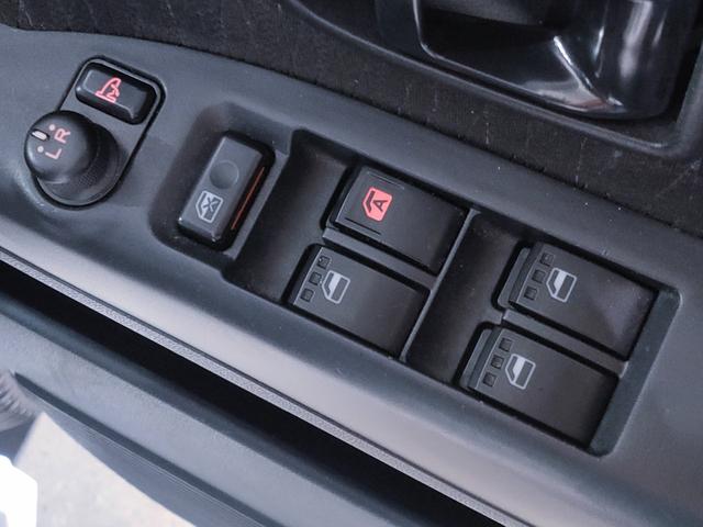 アトレーワゴン 　リヤシートリフトＳＡＩＩＩ／福祉車両／スマートアシスト／ハイルーフ／１３インチ純正アルミホイール／オートハイビーム／キーレス／ＣＤ／オートエアコン／取扱説明書／記録簿／（32枚目）