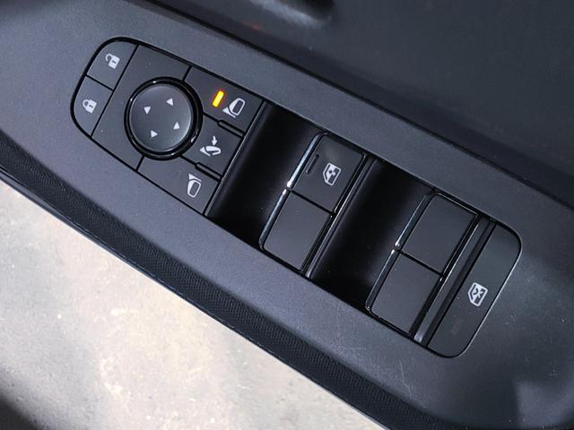 ノート Ｓ　ｅ－ＰＯＷＥＲ／禁煙／衝突軽減／社外ナビ／Ｂｒｕｅｔｏｏｔｈ対応／アラウンドビューモニター／バックカメラ／クリアランスソナー／プッシュスタート／スマートキー／オートエアコン／オートライト／ＥＴＣ／（39枚目）