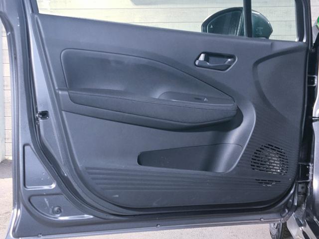 ノート Ｓ　ｅ－ＰＯＷＥＲ／禁煙／衝突軽減／社外ナビ／Ｂｒｕｅｔｏｏｔｈ対応／アラウンドビューモニター／バックカメラ／クリアランスソナー／プッシュスタート／スマートキー／オートエアコン／オートライト／ＥＴＣ／（49枚目）