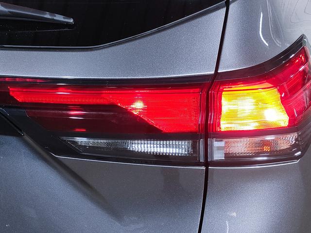 ノート Ｓ　ｅ－ＰＯＷＥＲ／禁煙／衝突軽減／社外ナビ／Ｂｒｕｅｔｏｏｔｈ対応／アラウンドビューモニター／バックカメラ／クリアランスソナー／プッシュスタート／スマートキー／オートエアコン／オートライト／ＥＴＣ／（59枚目）