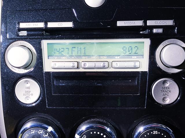 純正ＦＭ／ＡＭラジオ付きＣＤプレイヤー装着！