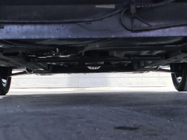 下廻りに気になるようなサビや損傷等はございません。