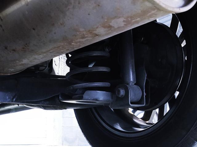 下廻りに気になるようなサビや損傷等はございません。