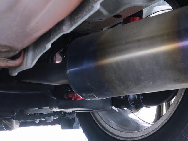 フィット ＲＳ　６ＭＴ後期型／Ｊ’ｓＲＡＣＩＮＧフルチタンマフラー／ＢＬＩＴＺ車高調ＤＡＭＰＥＲＺＺ－Ｒ／無限リアスポイラー／社外シフトノブ／Ｂｌｕｅｔｏｏｔｈ／ＵＳＢ／前後ドラレコ／ＥＴＣ／禁煙車（70枚目）