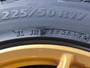 タイヤサイズ:225/50R17(前輪)
