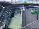 サイドバイザー装着!雨天時も窓の上部を開けることで車内換気に役立ちます!