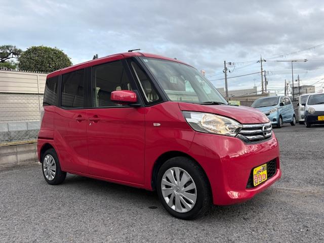 デイズルークス Ｘ　社外メモリーナビ　ワンセグＴＶ　全方向カメラ　ブルーツゥース対応ナビ　左パワースライドドア　ＥＴＣ車載器　スマートキー　Ｐスタート　黒革調シートカバー　アイドリングストップ（3枚目）