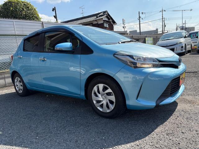 ヴィッツ 1.3F LEDエディション 純正メモリーナビ フルセグTV バックカメラ ドライブレコーダー ETC車載器 アイドリングストップ ステアリングスイッチ ワンオーナー買取入庫車両 オートライト オート電格ミラー 横滑り防止装置(3枚目)