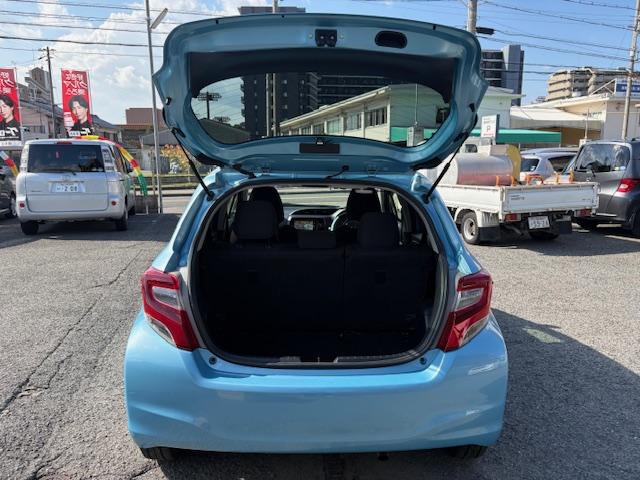 ヴィッツ 1.3F LEDエディション 純正メモリーナビ フルセグTV バックカメラ ドライブレコーダー ETC車載器 アイドリングストップ ステアリングスイッチ ワンオーナー買取入庫車両 オートライト オート電格ミラー 横滑り防止装置(7枚目)