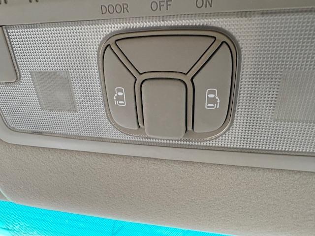 両側パワースライドドア♪動作確認済です♪