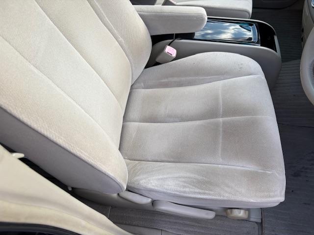 運転席シートはこんな感じです♪