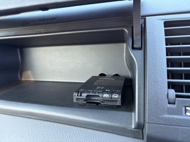 アイシス プラタナ 社外HDDナビ フルセグTV バックカメラ 後席モニター ETC車載器 HIDヘッド 左パワースライドドア パドルシフト 三列7人乗り スマートキー Pスタート 走行中TVOK 純正16AW(13枚目)