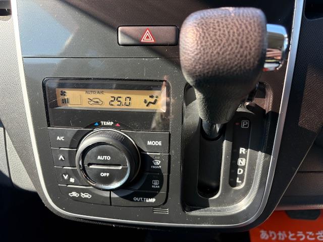 ワゴンRスティングレー リミテッド 社外メモリーナビ フルセグTV ブルーツゥース対応ナビ ドライブレコーダー ETC車載器 スマートキー Pスタート HIDヘッド オートライト オート電格ミラー ハーフレザーシート ベンチシート(13枚目)