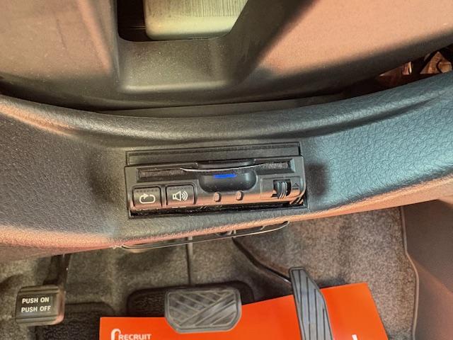 ワゴンRスティングレー リミテッド 社外メモリーナビ フルセグTV ブルーツゥース対応ナビ ドライブレコーダー ETC車載器 スマートキー Pスタート HIDヘッド オートライト オート電格ミラー ハーフレザーシート ベンチシート(16枚目)