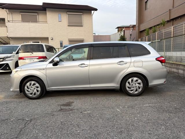 カローラフィールダー ハイブリッドG 純正SDナビ フルセグTV バックカメラ ブルーツゥース対応ナビ ETC車載器 黒革調シートカバー アイドリングストップ 横滑り防止装置 オートマチックハイビーム レーンアシスト 衝突軽減ブレーキ(5枚目)